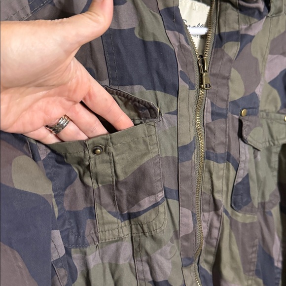 Snobbish Collection Camouflage Hooded Fleece Lined Coat Jacket Women’s Size XL - Picture 4 of 10